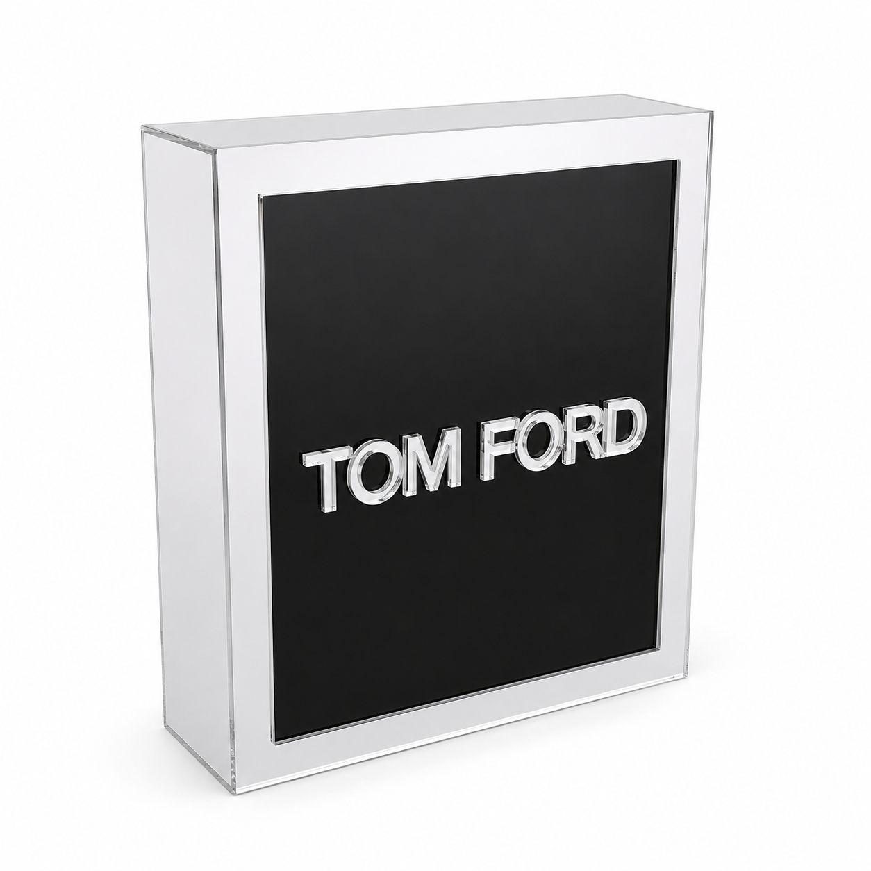 KLIRITNI BREND DISPLEJ SA 3D LOGOTIPOM